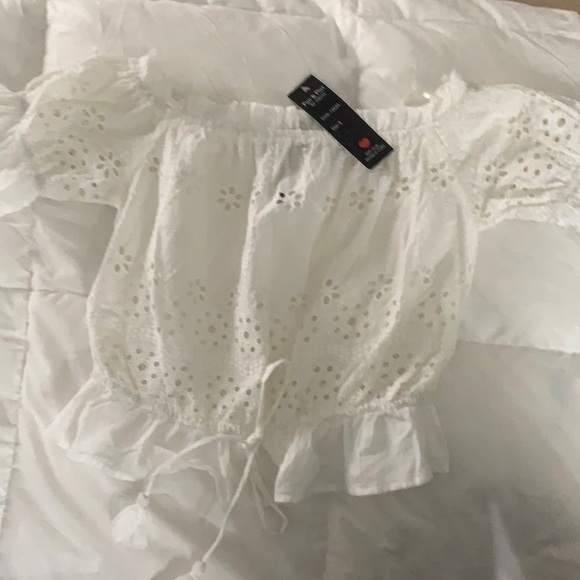 White small shirt - Picture 1 of 5